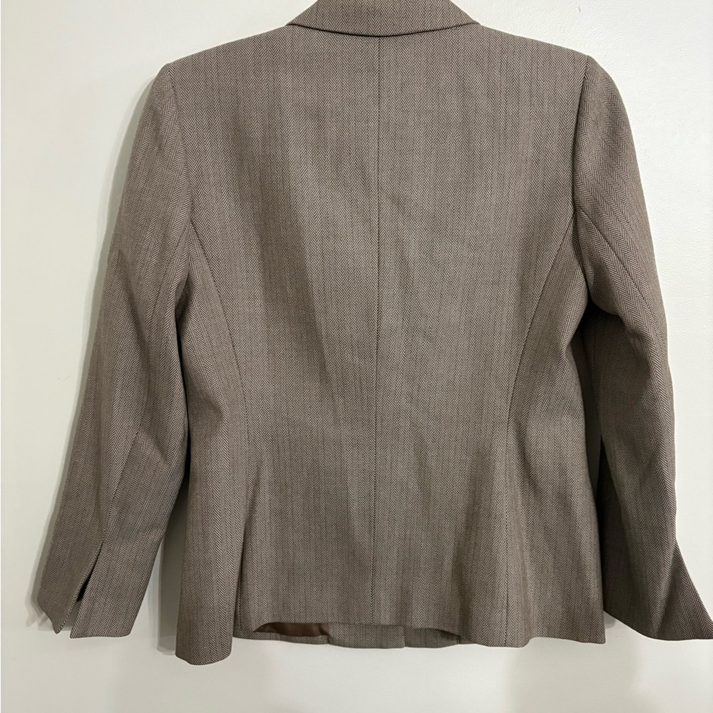 Harvé Benard Sport 100% Wool Beige Herringbone 2-Piece Pant Suit SIZE 12 - Picture 7 of 9